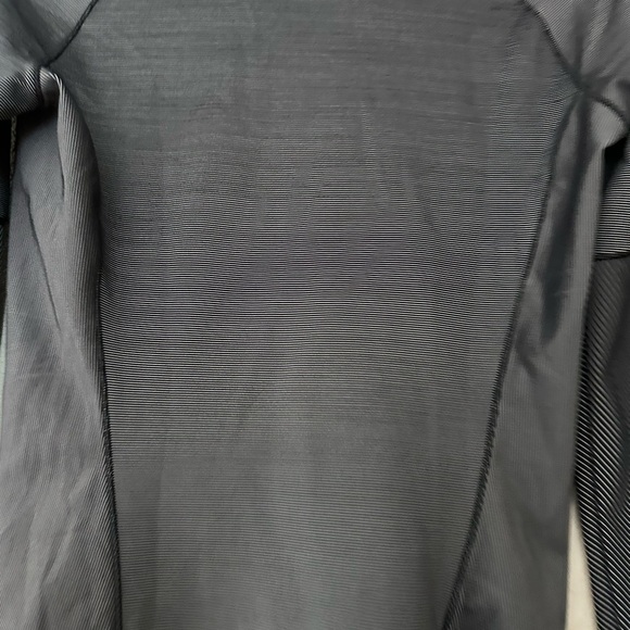 Lululemon Two-tone Ribbed Running Half Zip Black Gray  size M - Picture 8 of 11